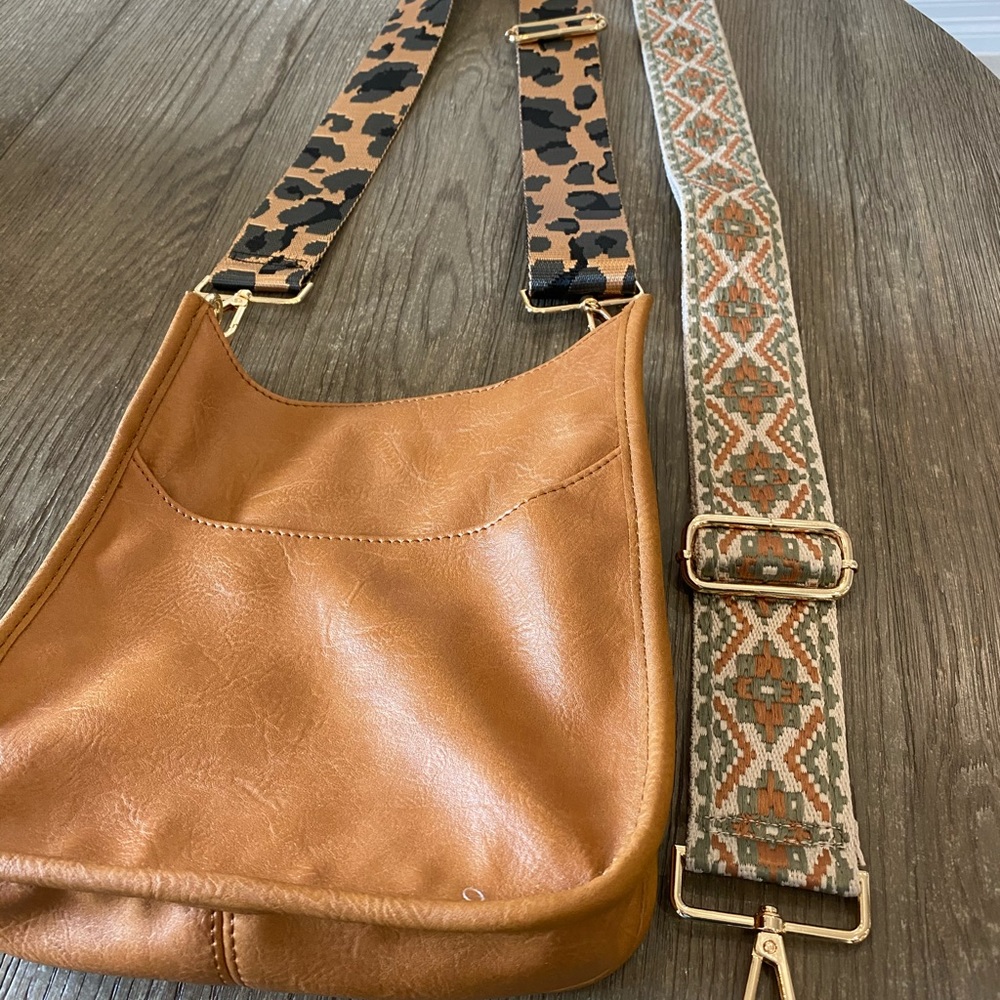Ahdorned crossbody purse